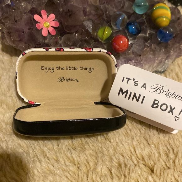 Brighton Mini Box French Kisses NWOT - Picture 3 of 10